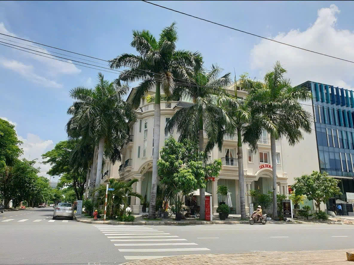 bán nhà phố nam thông 3 phú mỹ hưng